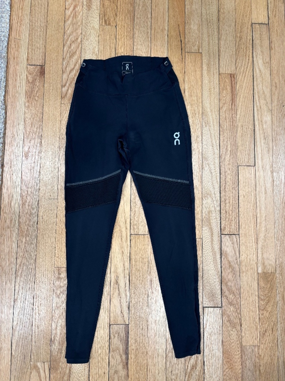 On Running black women's running tights